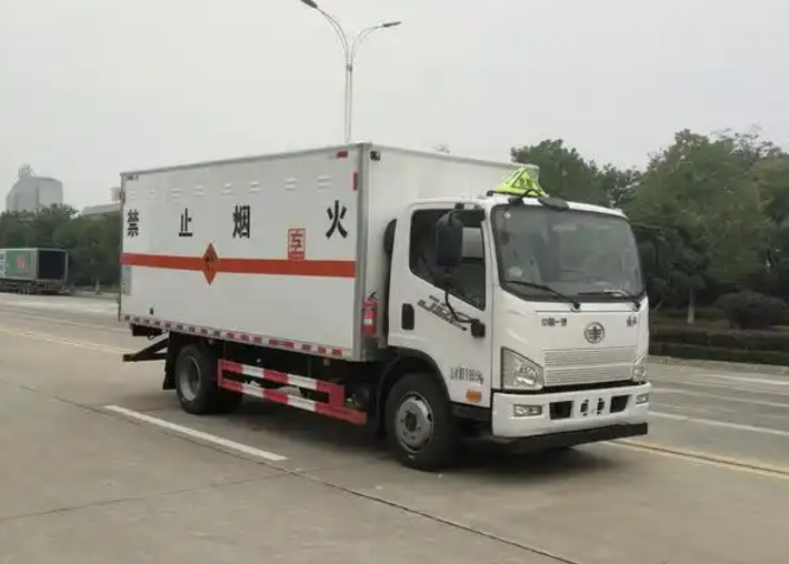 梁平爆破器材运输车可以上高速吗？